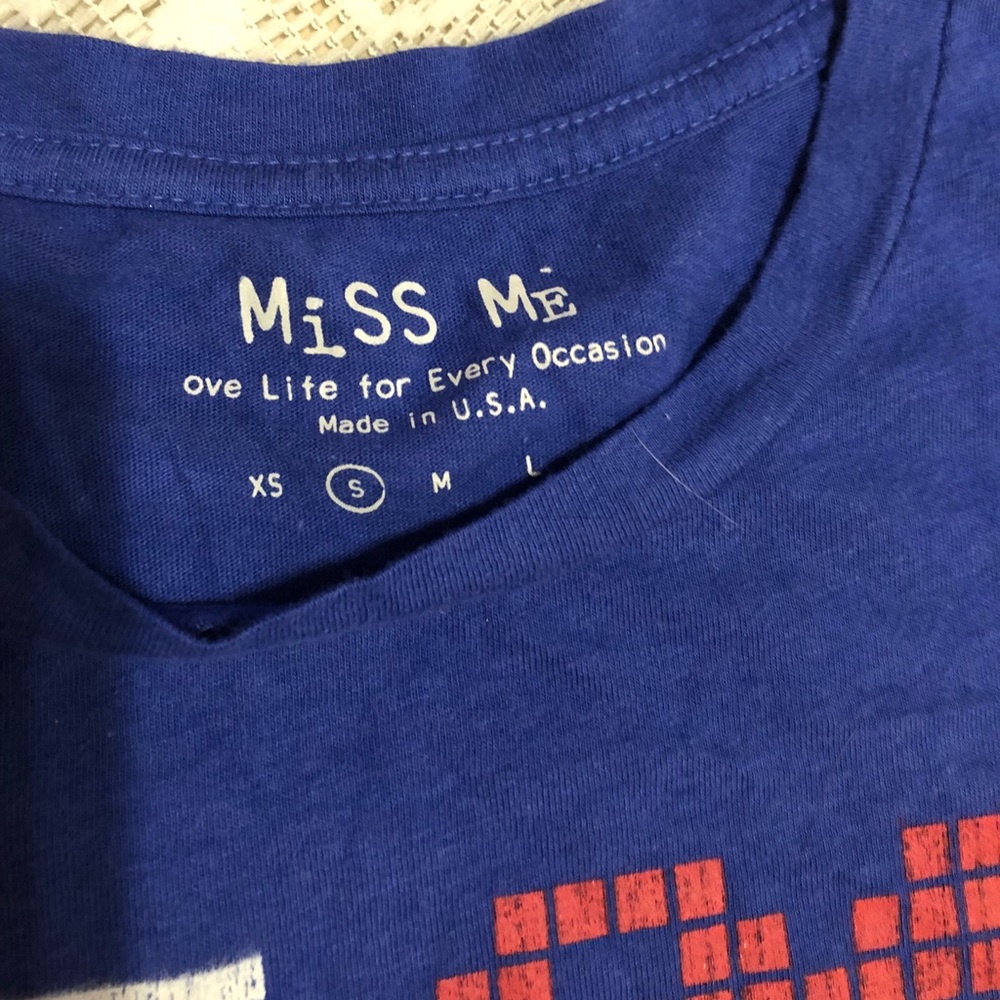 Miss Me “I Love My Jeans” Tee - Picture 4 of 6